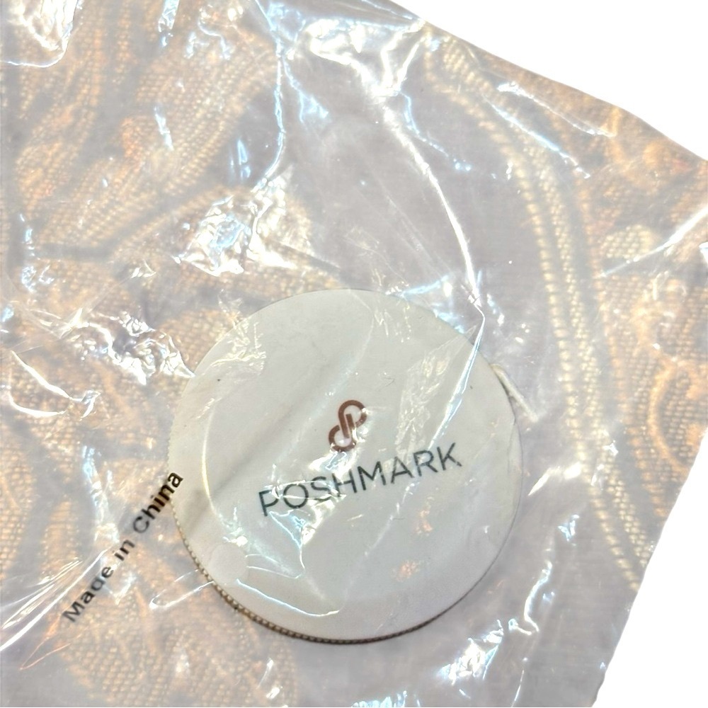 Poshmark Poshfest 2023 Merch Lot - Picture 12 of 16